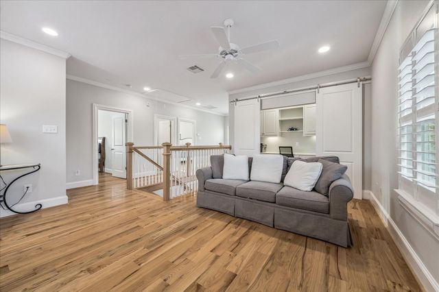 209 Queen Road, Clear Lake Shores, TX 77565
