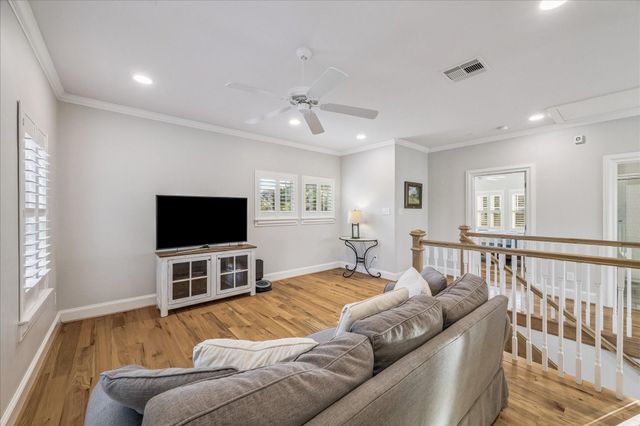209 Queen Road, Clear Lake Shores, TX 77565