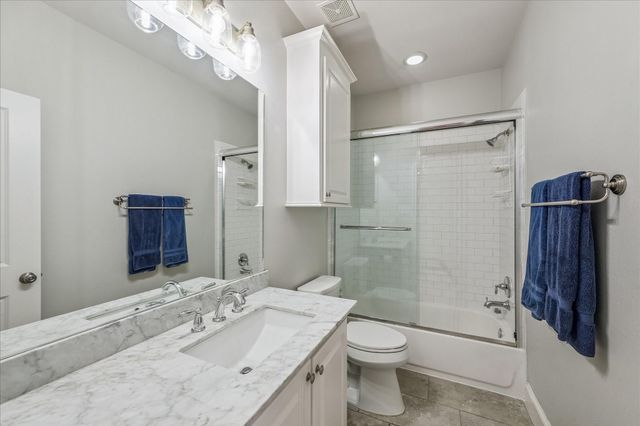 209 Queen Road, Clear Lake Shores, TX 77565