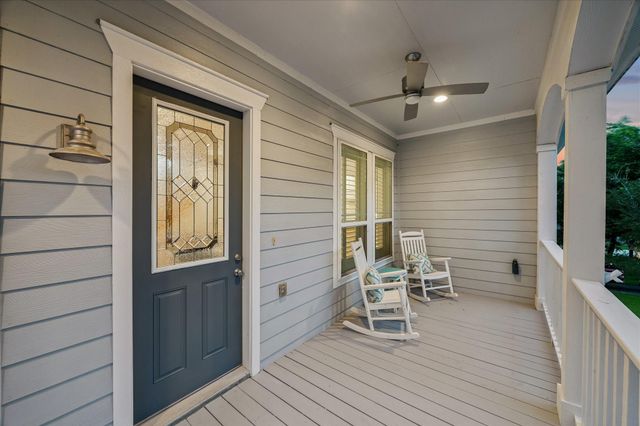 209 Queen Road, Clear Lake Shores, TX 77565