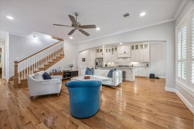 209 Queen Road, Clear Lake Shores, TX 77565