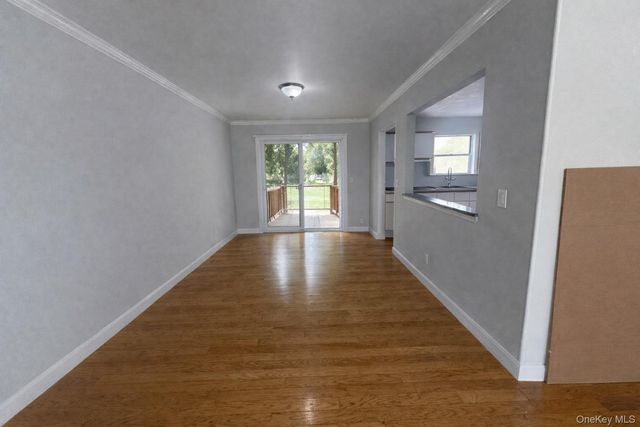 2 Ridge Road, Shirley, NY 11967