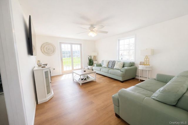 2 Ridge Road, Shirley, NY 11967