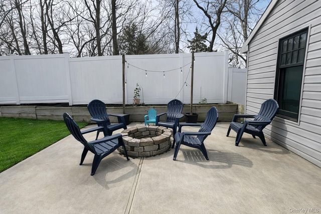 2 Ridge Road, Shirley, NY 11967