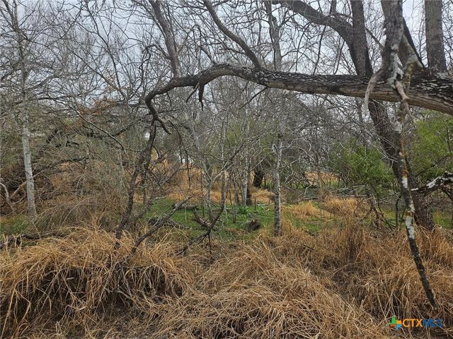 2026 3rd Street, Floresville, TX 78114