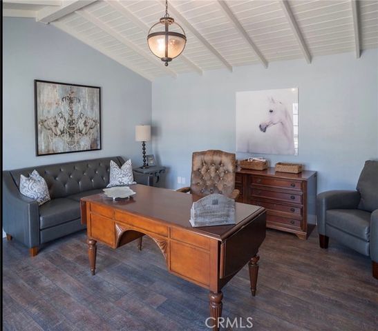 5151 Quakertown Avenue, Woodland Hills (los Angeles), CA 91364