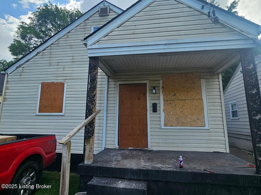 1210 Cecil Ave, Louisville, KY 40211