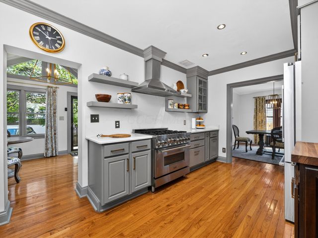 140 S Cassingham Road, Columbus, OH 43209