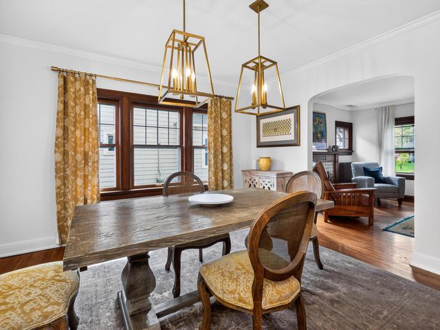 140 S Cassingham Road, Columbus, OH 43209