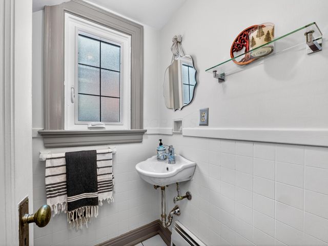 140 S Cassingham Road, Columbus, OH 43209