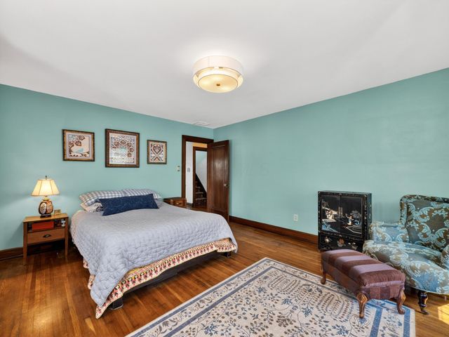 140 S Cassingham Road, Columbus, OH 43209
