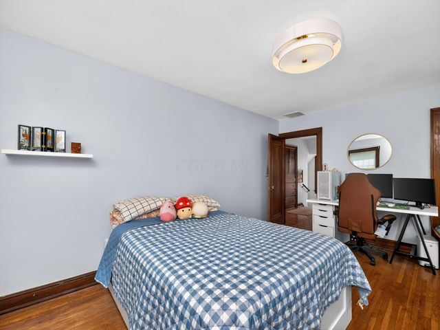140 S Cassingham Road, Columbus, OH 43209