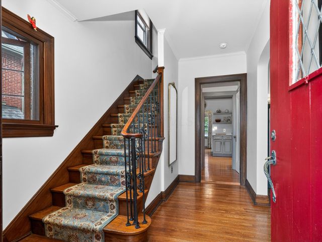 140 S Cassingham Road, Columbus, OH 43209