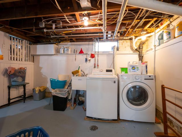140 S Cassingham Road, Columbus, OH 43209