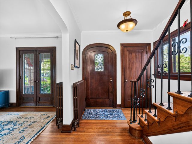 140 S Cassingham Road, Columbus, OH 43209