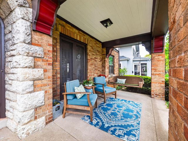 140 S Cassingham Road, Columbus, OH 43209