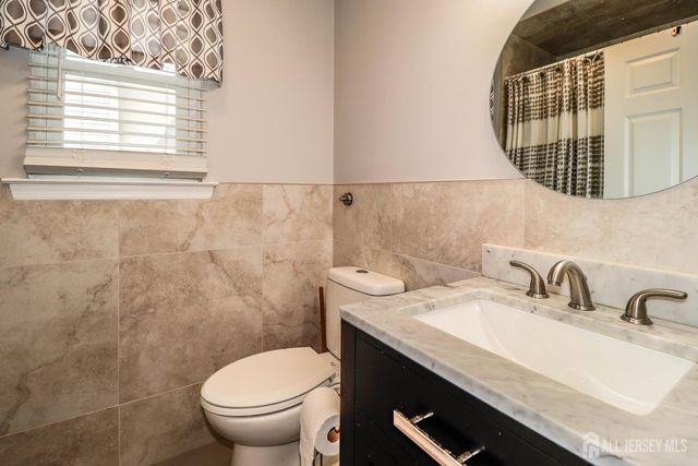 323 Ventnor Court, Piscataway, NJ 08854