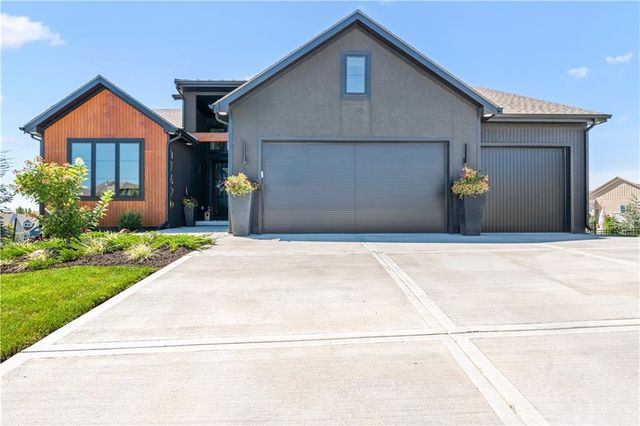 17420 Crystal Street, Overland Park, KS 66221