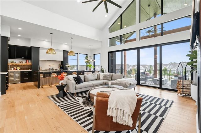 17420 Crystal Street, Overland Park, KS 66221