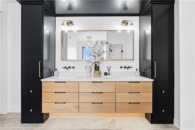 17420 Crystal Street, Overland Park, KS 66221