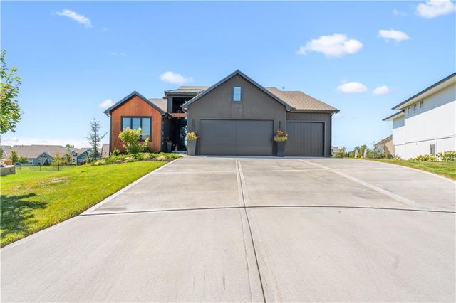 17420 Crystal Street, Overland Park, KS 66221