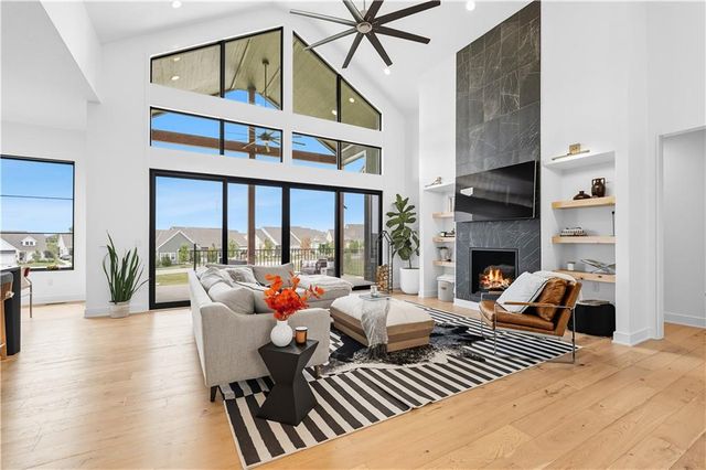 17420 Crystal Street, Overland Park, KS 66221