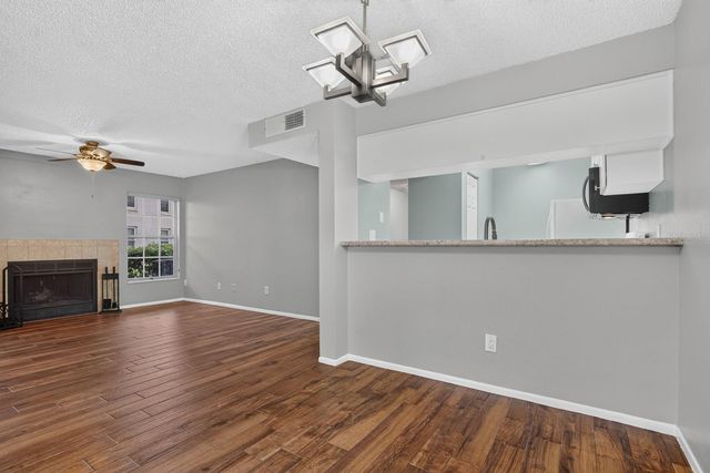 2998 BONAVENTURE CIRCLE 104, Palm Harbor, FL 34684