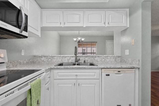 2998 BONAVENTURE CIRCLE 104, Palm Harbor, FL 34684