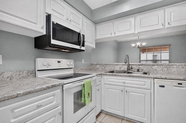 2998 BONAVENTURE CIRCLE 104, Palm Harbor, FL 34684