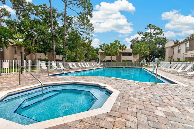 2998 BONAVENTURE CIRCLE 104, Palm Harbor, FL 34684