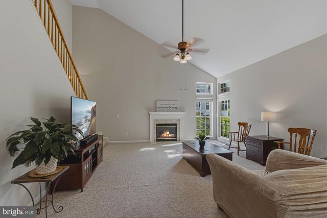 5933 COINER HOUSE PL, Manassas, VA 20112