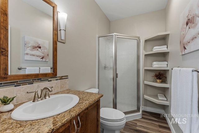 724 N Alog Ave, Eagle, ID 83616