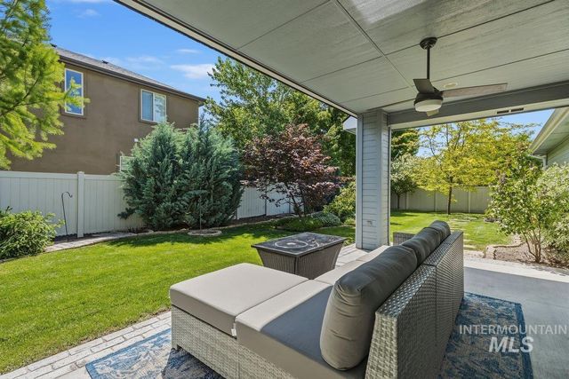 724 N Alog Ave, Eagle, ID 83616