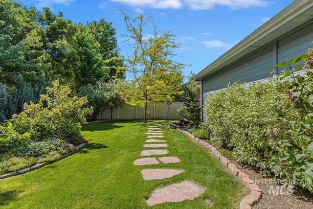724 N Alog Ave, Eagle, ID 83616