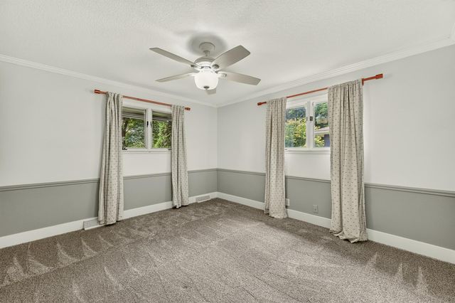 1019 11th Street SW, Rochester, MN 55902