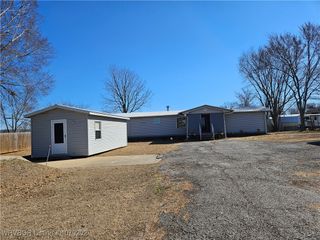 1726 Red Brown Place, Greenwood, AR 72936