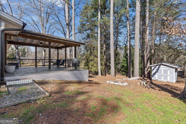 3694 Pinehill Circle, Acworth, GA 30101