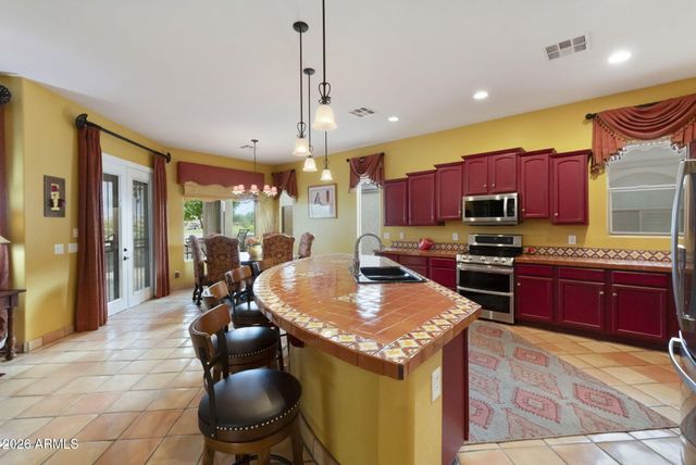 4228 E CAROB Drive, Gilbert, AZ 85298