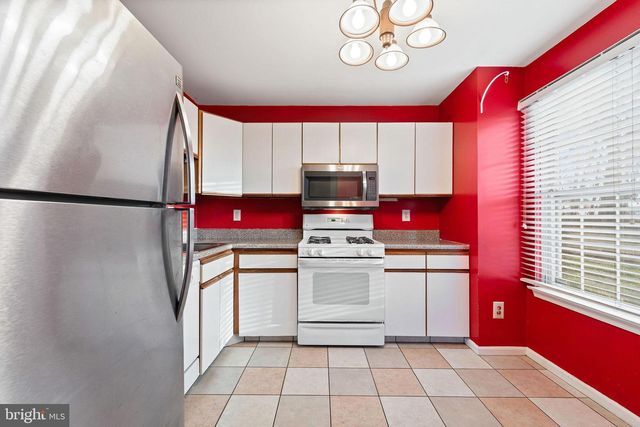 1607 HAWTHORNE CT, Sewell, NJ 08080