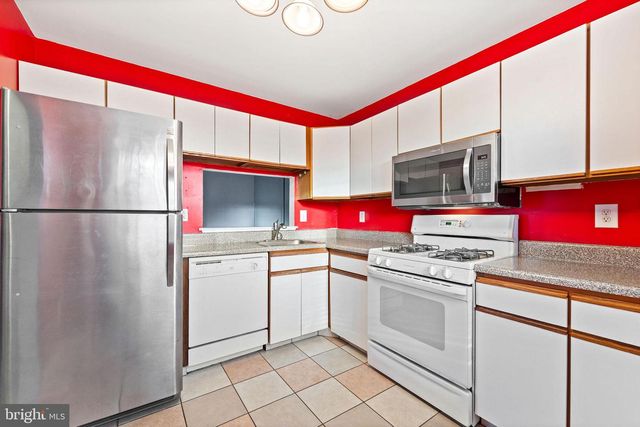 1607 HAWTHORNE CT, Sewell, NJ 08080