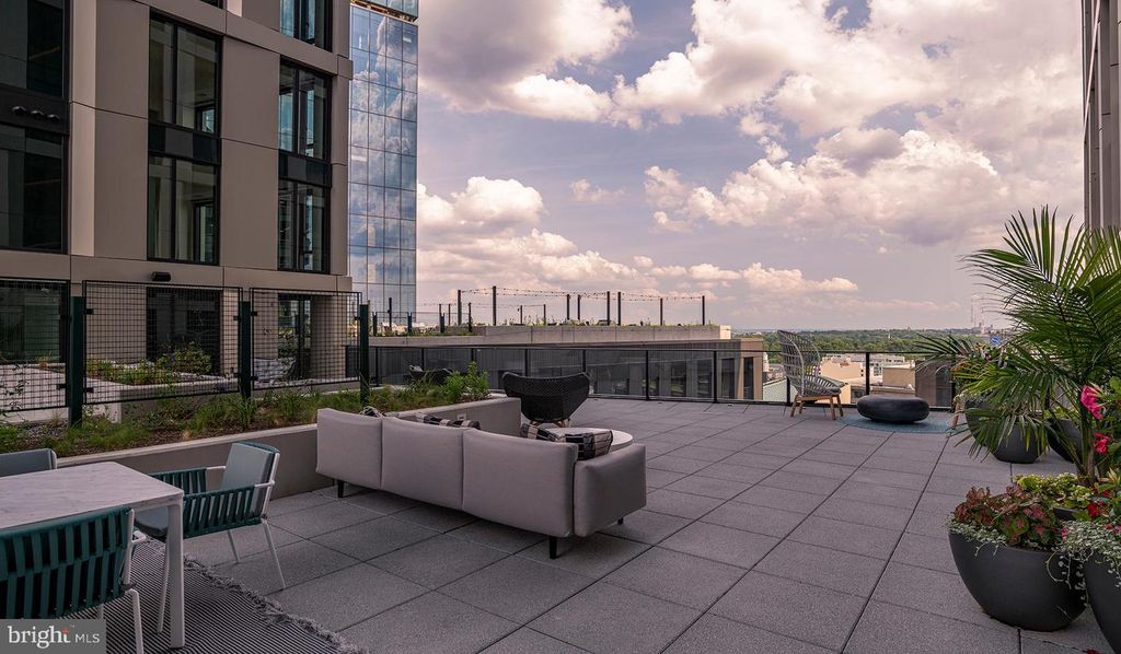 4710 ELM ST #1B-E-1303, Bethesda, MD 20814