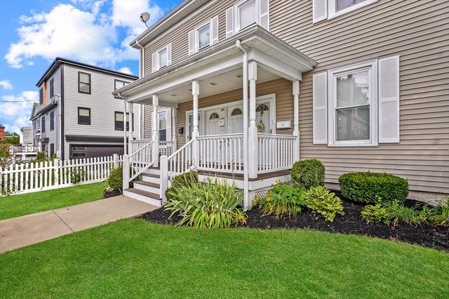 28 Robbins St 2, Waltham, MA 02453