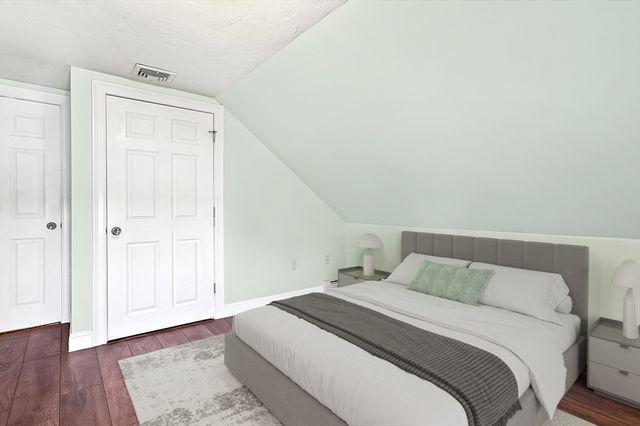 28 Robbins St 2, Waltham, MA 02453