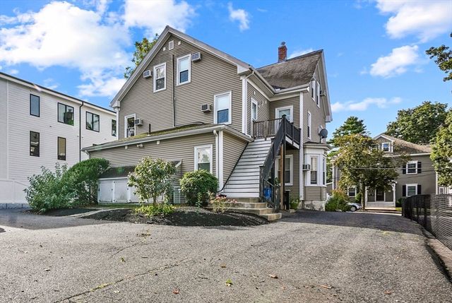 28 Robbins St 2, Waltham, MA 02453