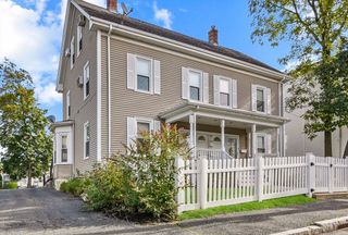 28 Robbins St 2, Waltham, MA 02453