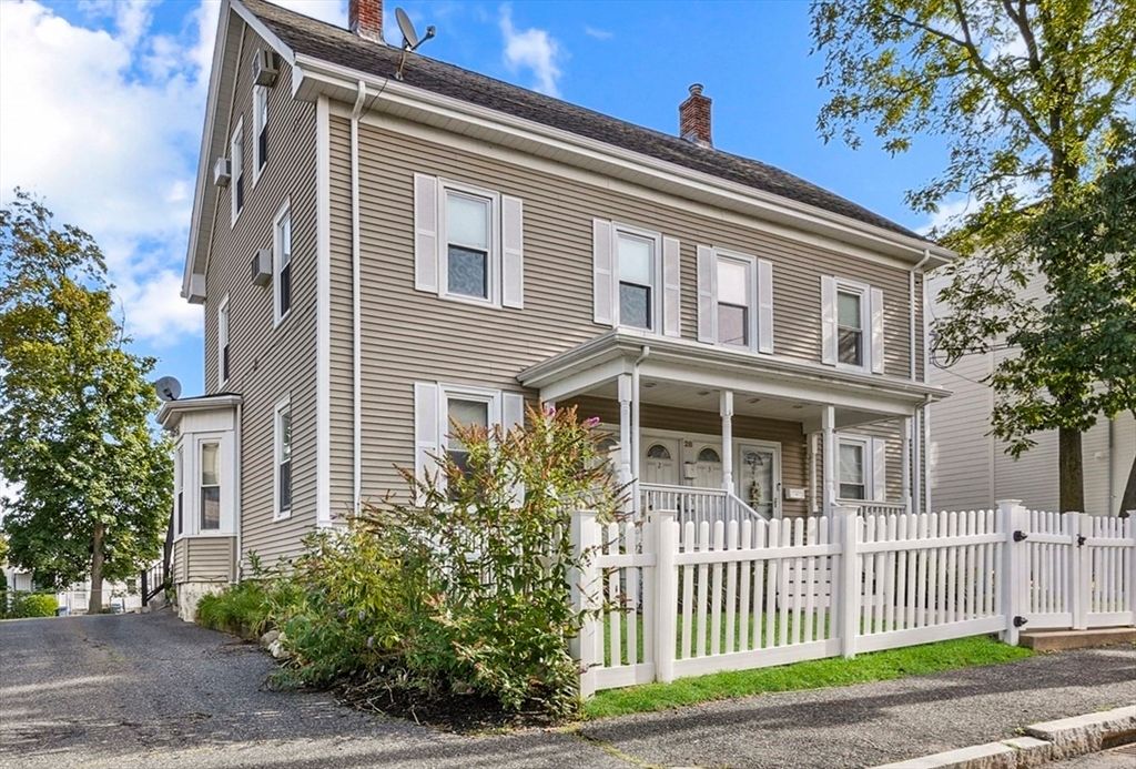 28 Robbins St 2, Waltham, MA 02453