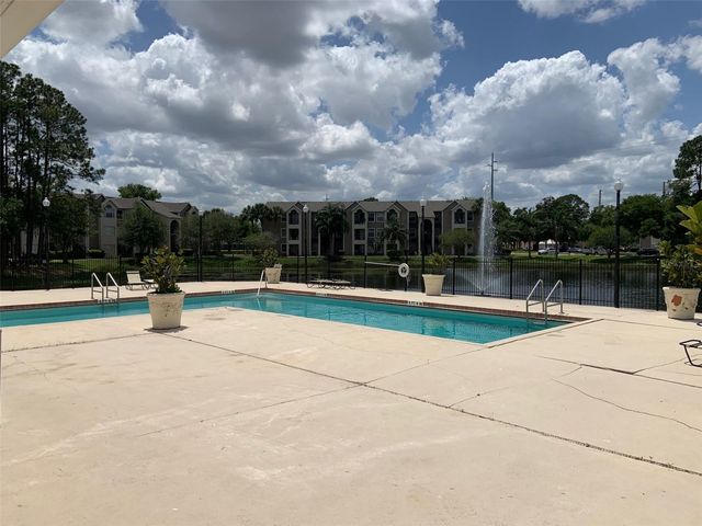 4752 WALDEN CIRCLE 715, Orlando, FL 32811