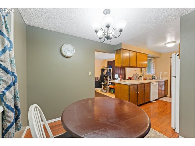 6385 MCEWAN Rd, Lake Oswego, OR 97035