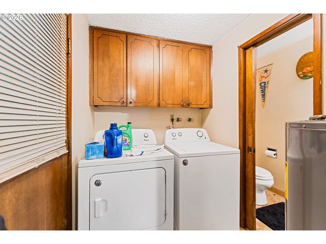 6385 MCEWAN Rd, Lake Oswego, OR 97035