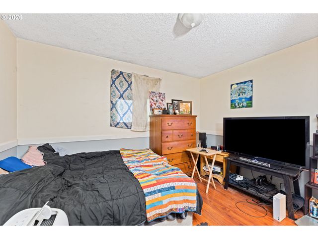 6385 MCEWAN Rd, Lake Oswego, OR 97035